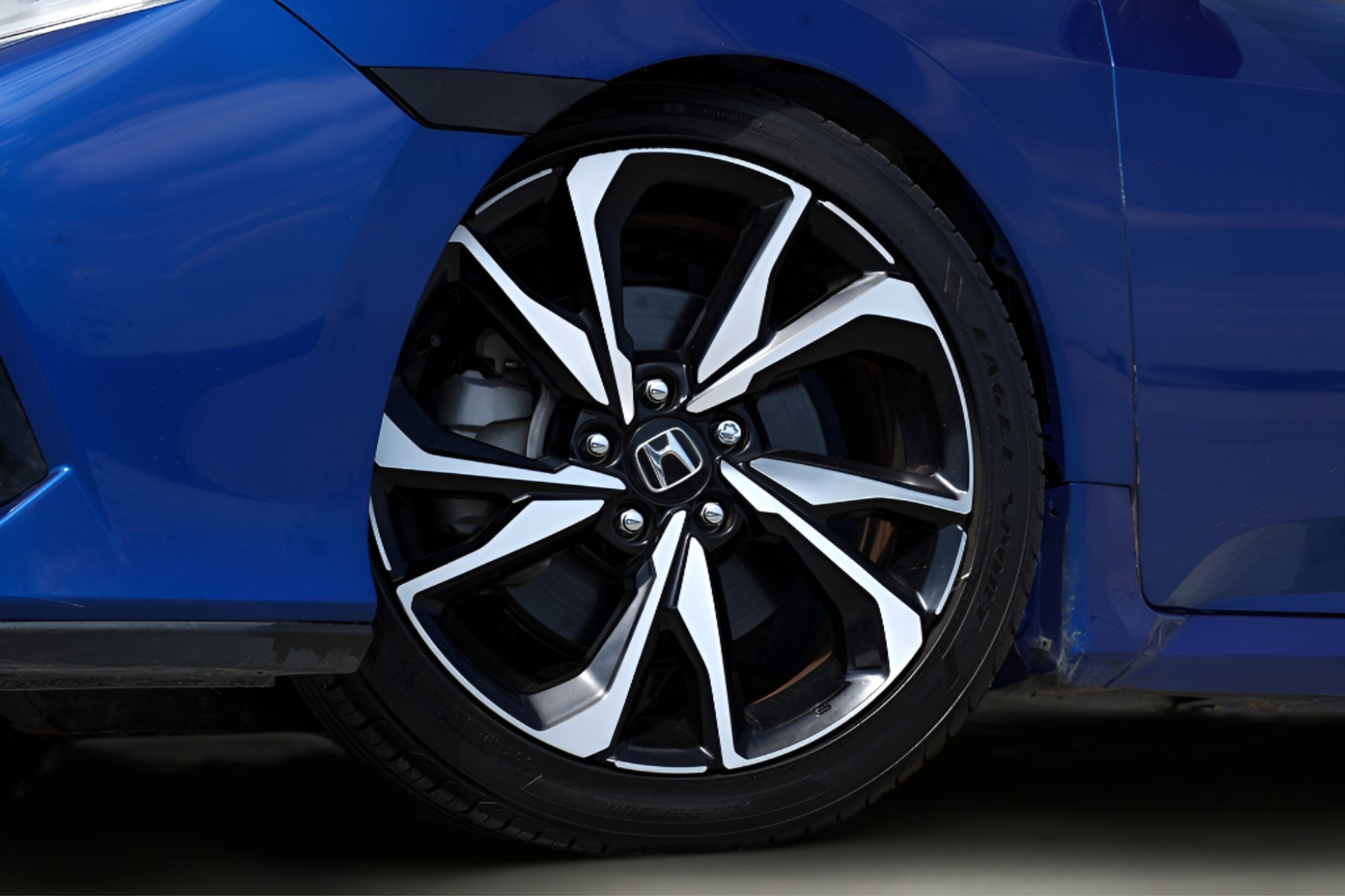 Used 2019 Honda Civic Si image 2