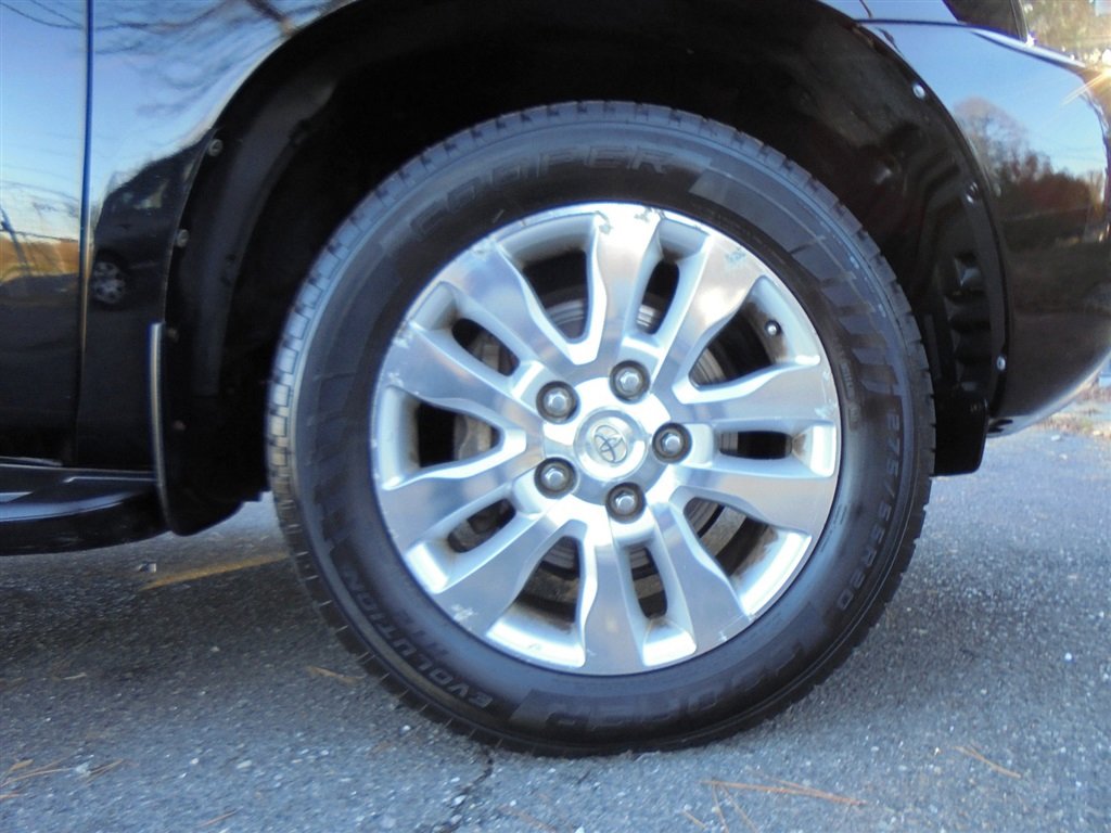 Used 2012 Toyota Sequoia Platinum image 17