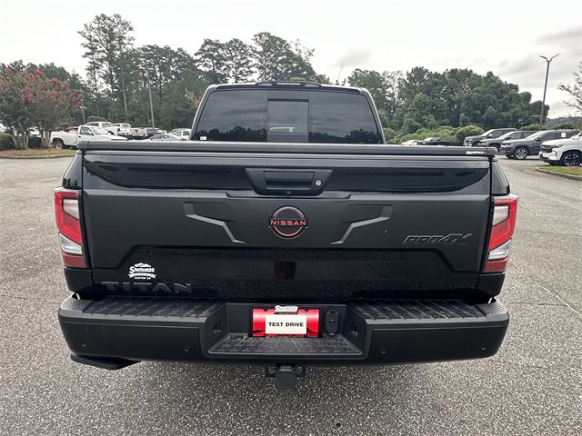 Used 2023 Nissan Titan PRO-4X w/ Pro-4x Utility Package image 4