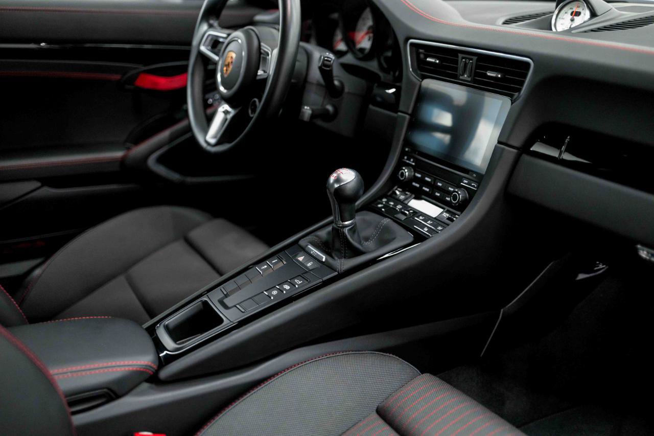 Used 2018 Porsche 911 Carrera T RWD image 68