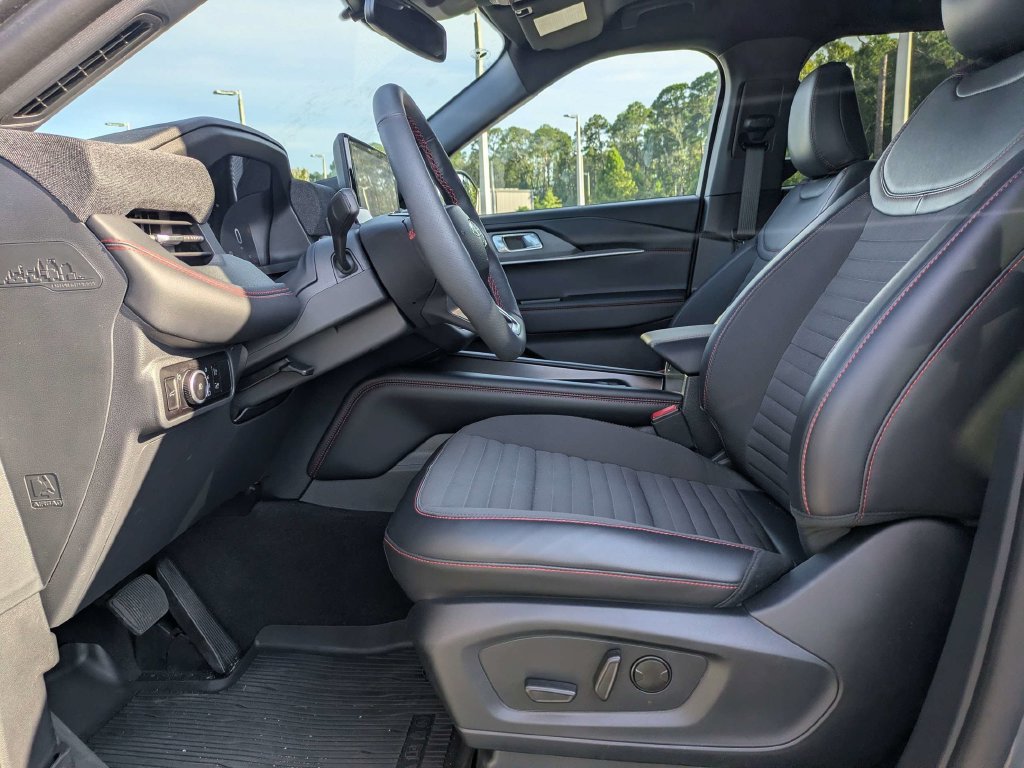 New 2026 Ford Explorer ST-Line w/ ST-Line Street Pack RWD image 22