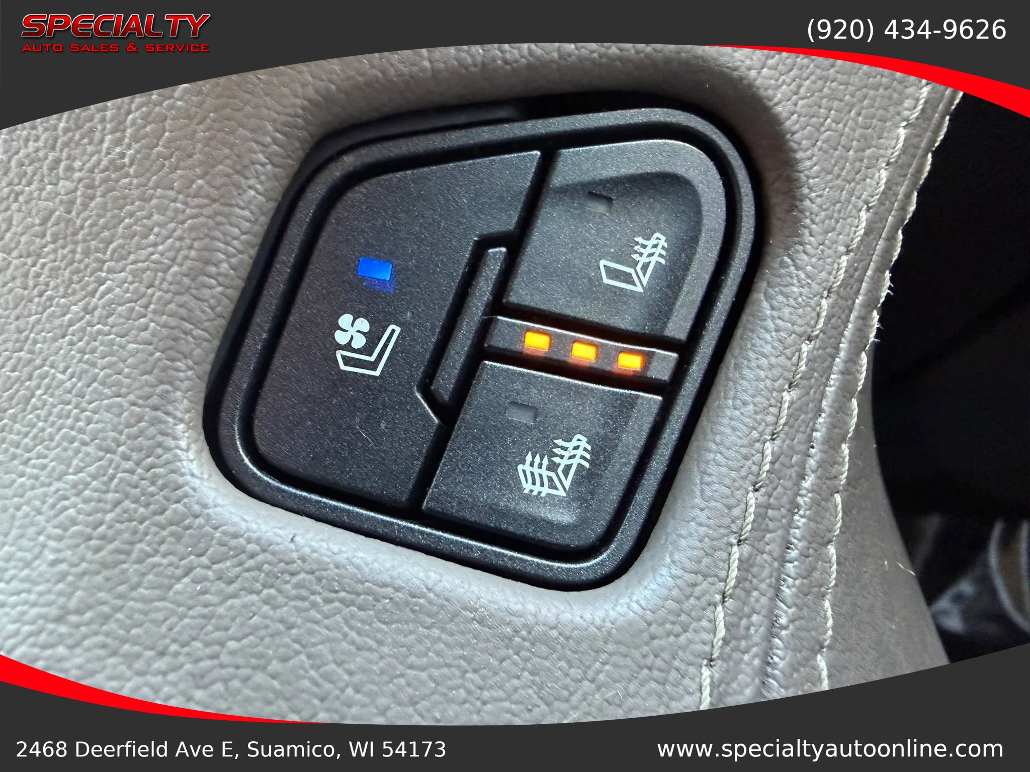 Used 2018 GMC Yukon Denali w/ Denali Ultimate Package AWD/4WD image 38