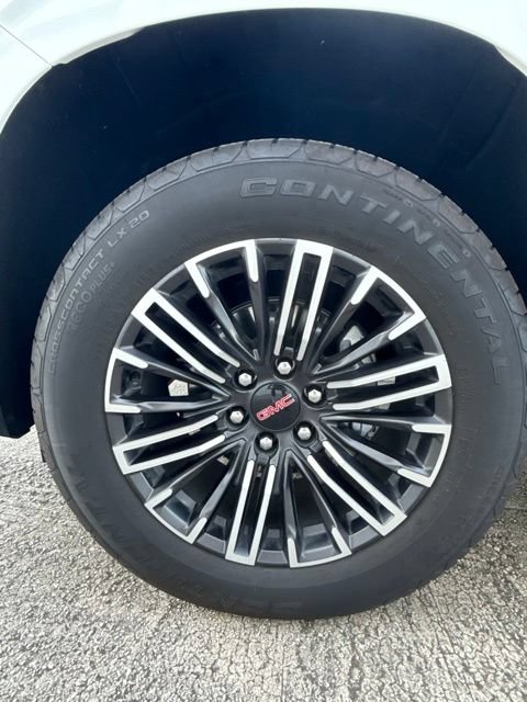 Used 2025 GMC Yukon XL Elevation RWD image 9
