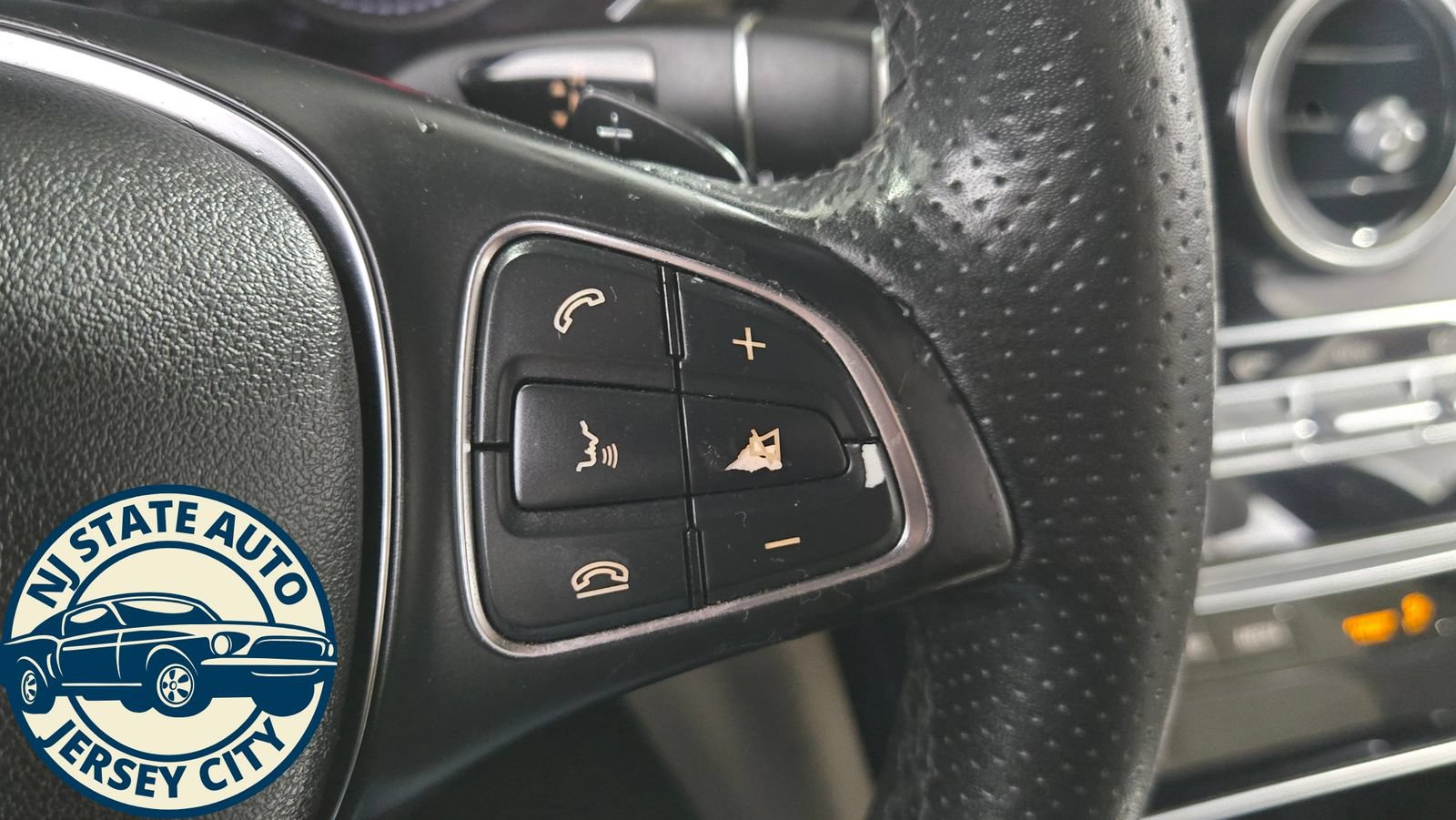 Used 2018 Mercedes-Benz C 300 4MATIC Sedan w/ Premium Package image 14