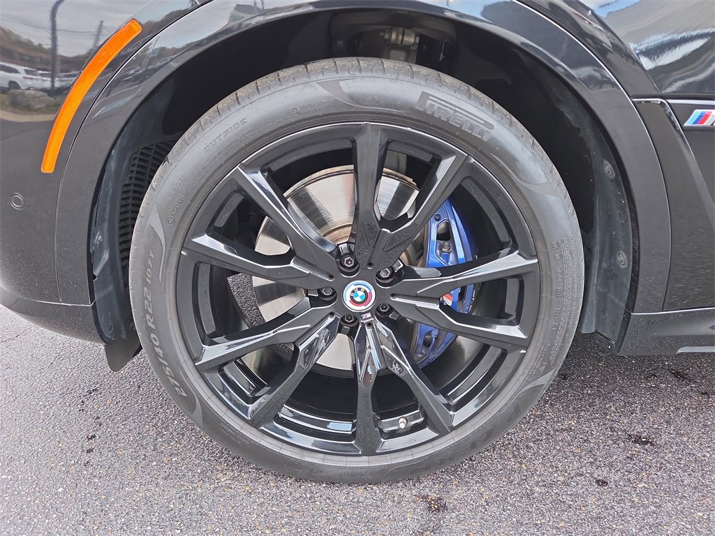 Used 2023 BMW X7 M60i w/ Executive Package image 9