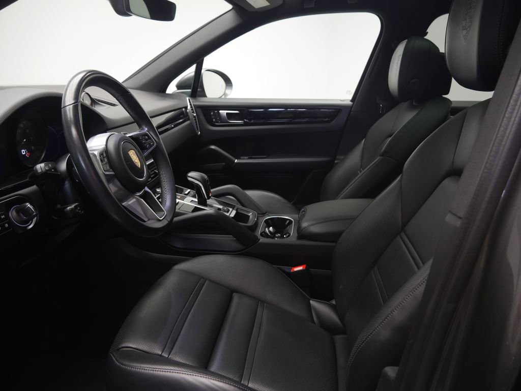 Certified 2023 Porsche Cayenne AWD/4WD image 5