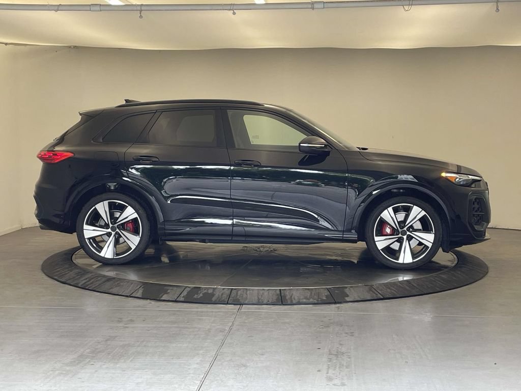 New 2026 Audi SQ5 Premium Plus AWD/4WD image 8