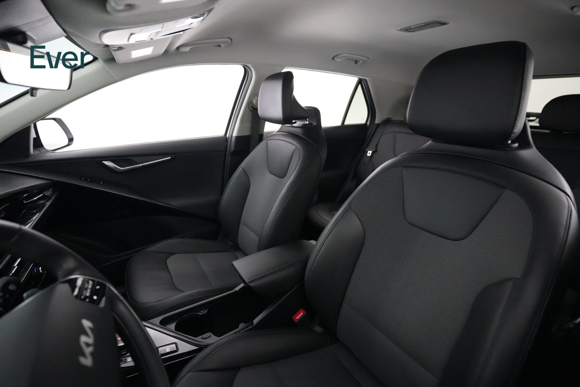 Used 2024 Kia Niro Wind FWD image 4