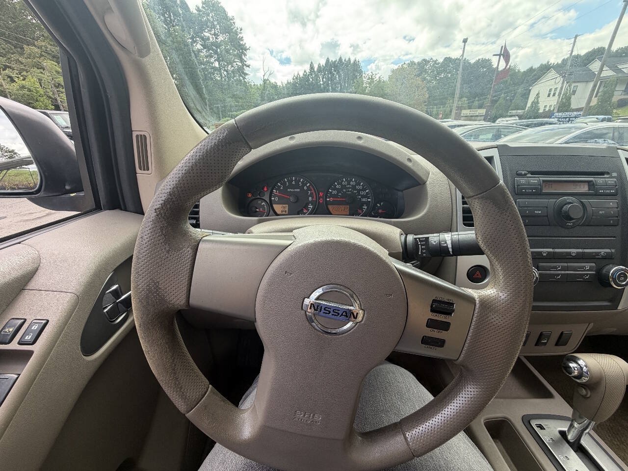 Used 2011 Nissan Frontier SV AWD/4WD image 17