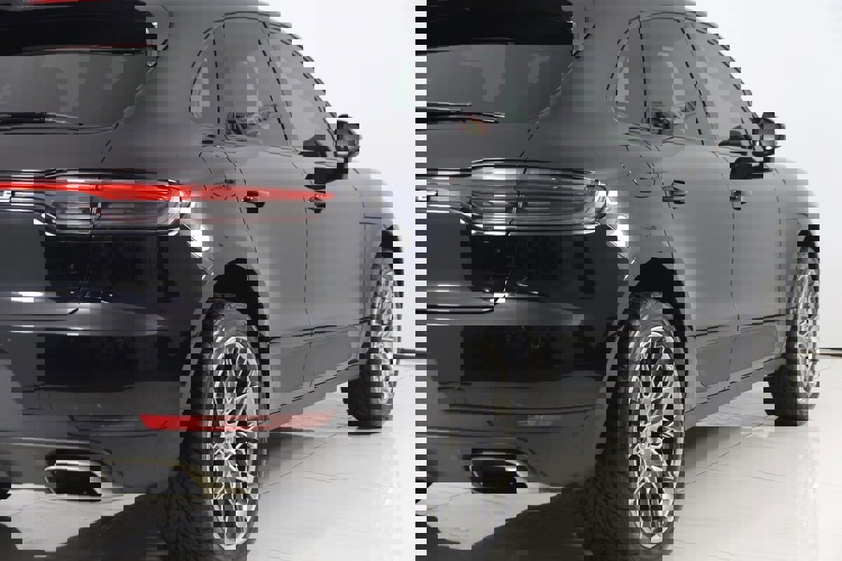 Used 2020 Porsche Macan image 49