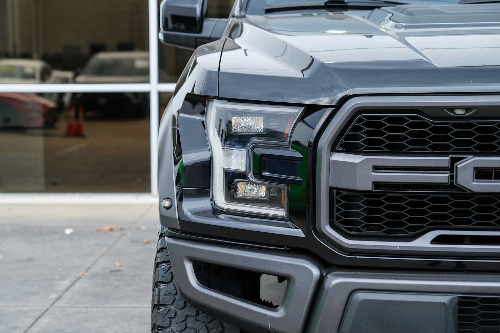Used 2019 Ford F150 Raptor w/ Equipment Group 802A Luxury AWD/4WD image 4