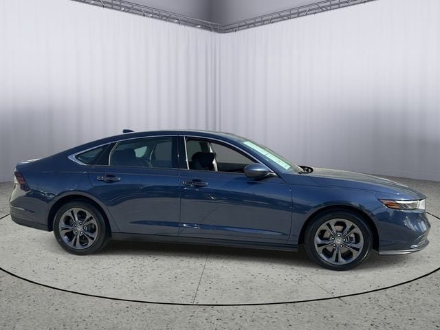 Used 2023 Honda Accord EX image 6