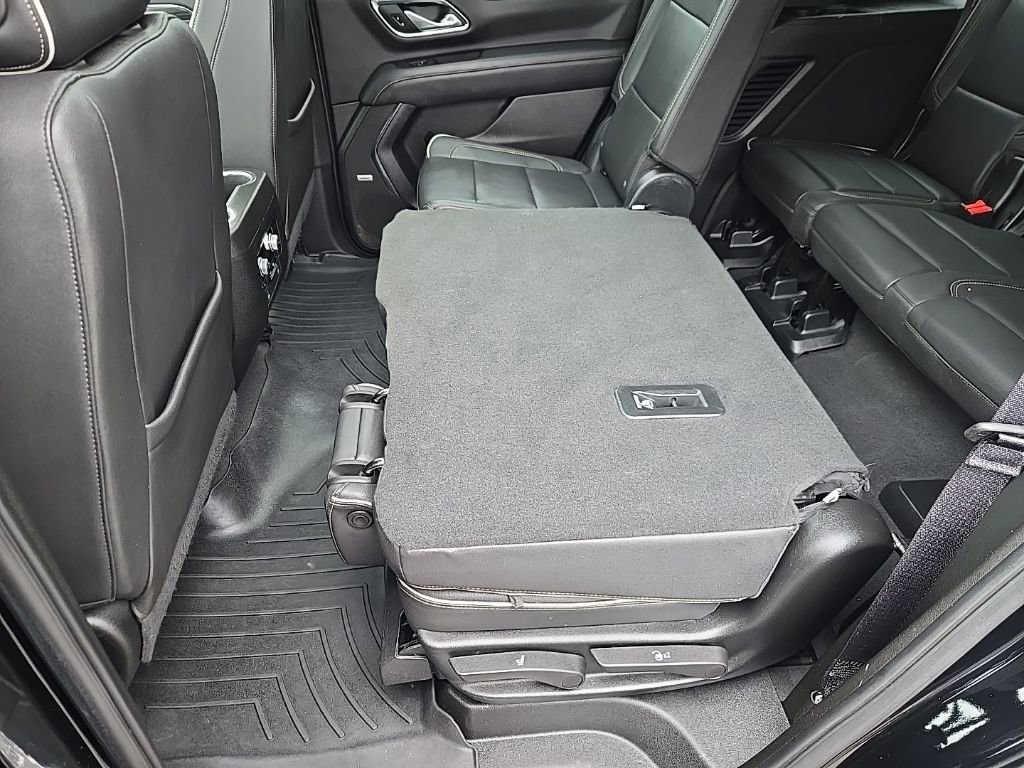 Used 2023 GMC Yukon SLT w/ SLT Premium Package image 44