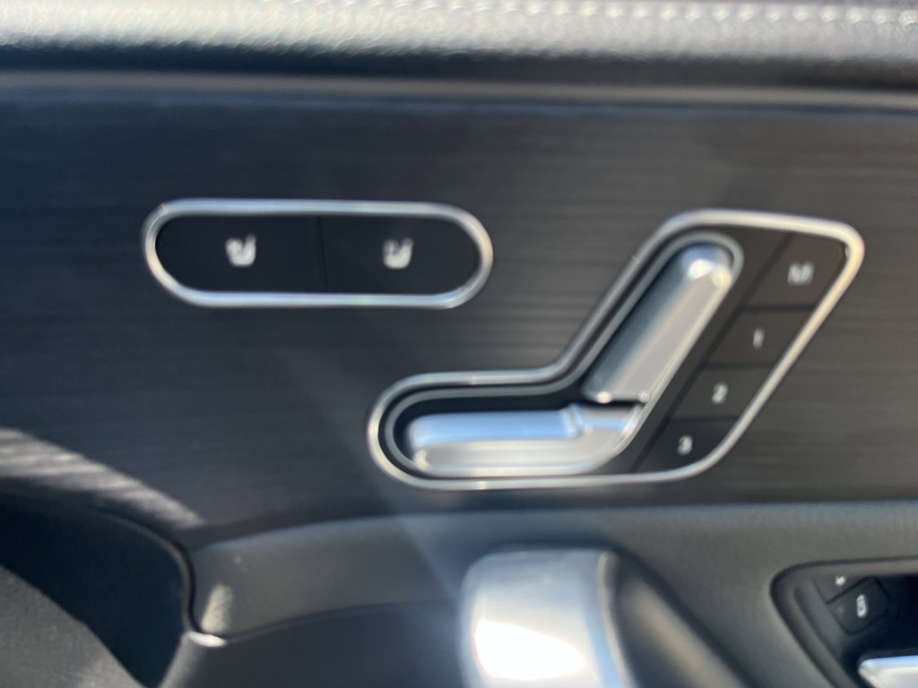Used 2021 Mercedes-Benz CLA 250 4MATIC image 43