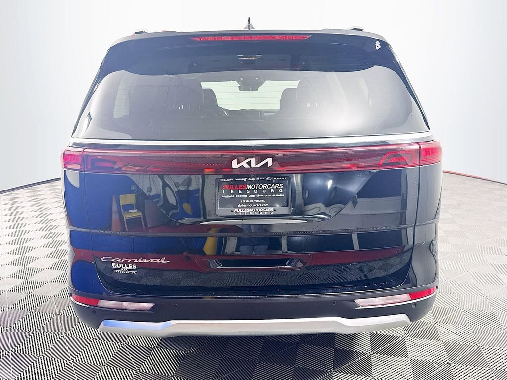Used 2022 Kia Carnival SX image 6