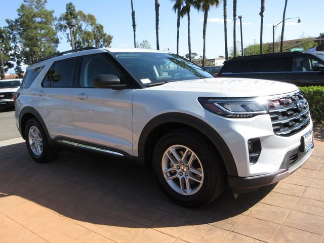 Certified 2025 Ford Explorer Active w/ Active Comfort Package image 6