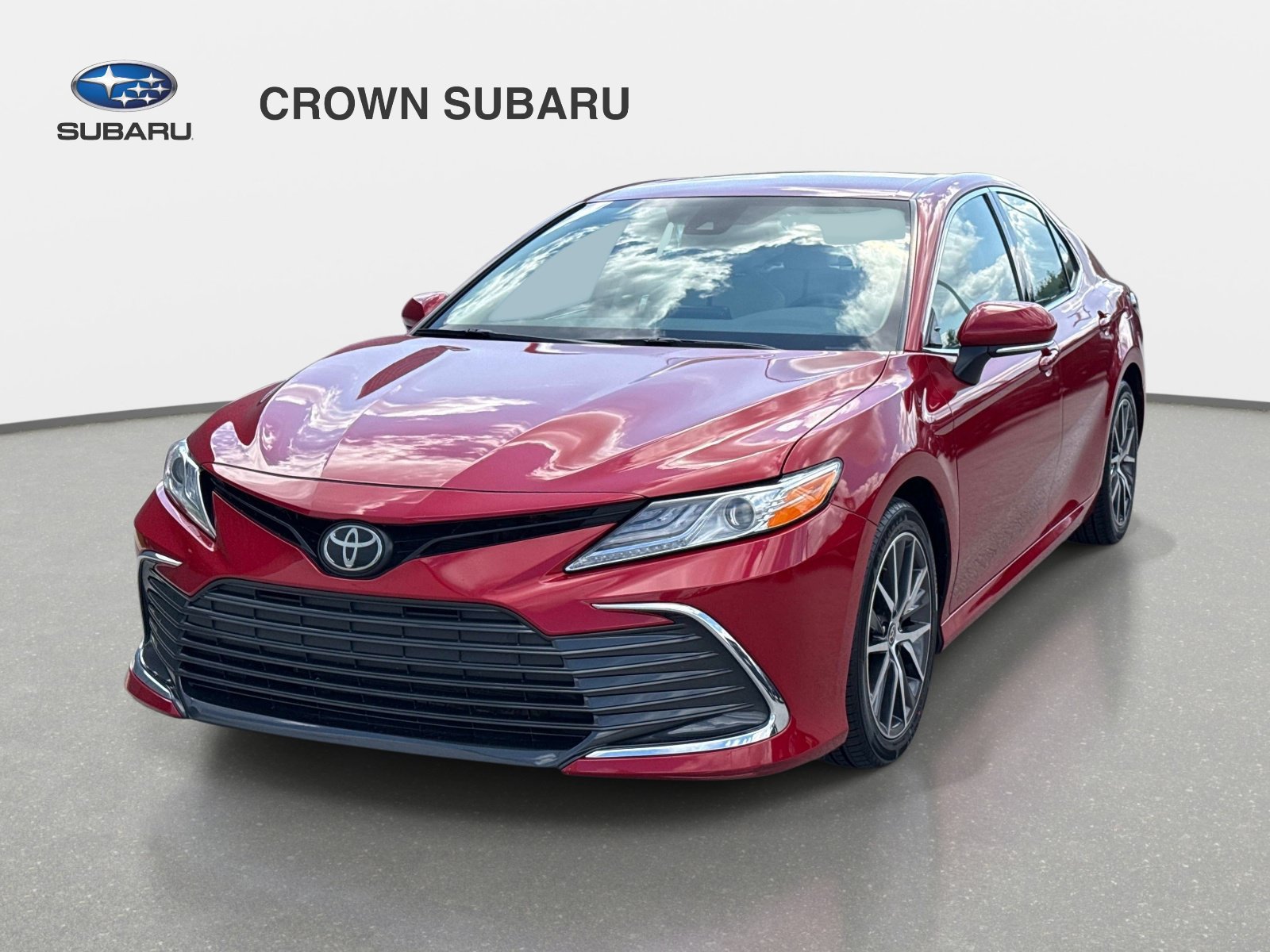 Used 2023 Toyota Camry XLE FWD image 9