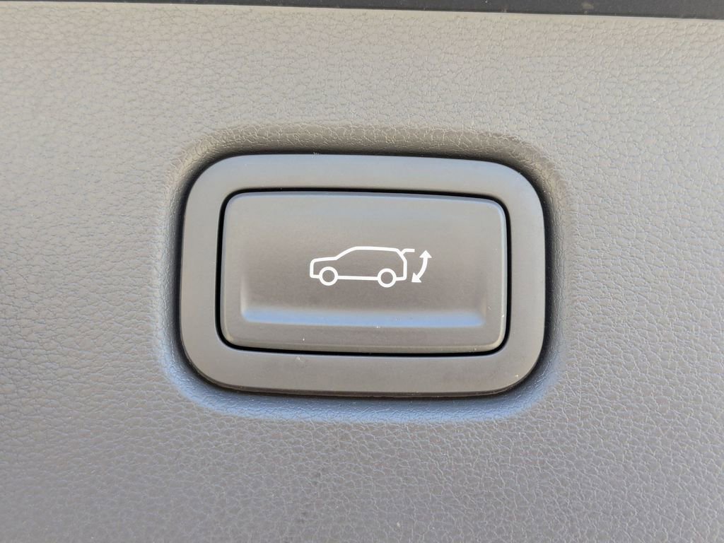 Used 2024 Hyundai Kona Limited image 35