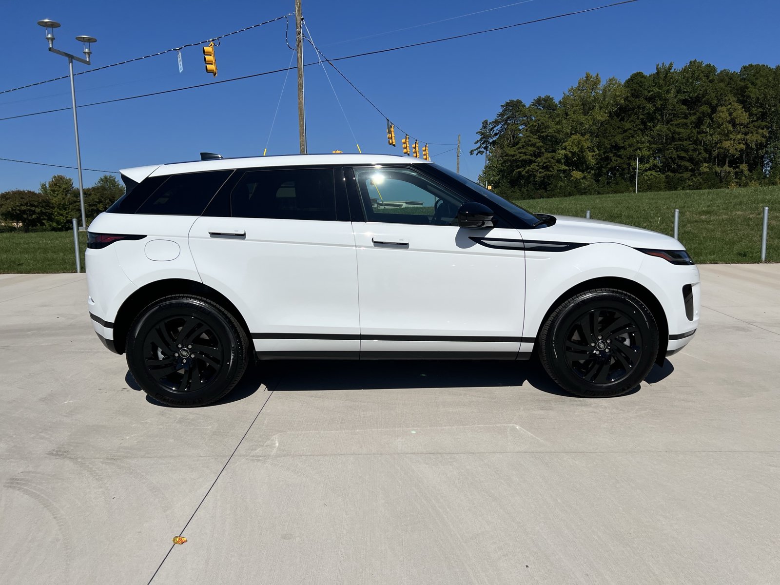 Used 2026 Land Rover Range Rover Evoque S AWD/4WD image 8