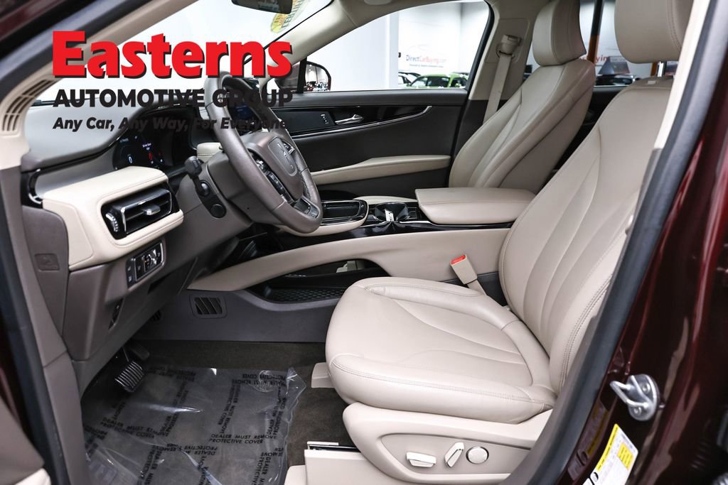 Used 2022 Lincoln Nautilus FWD w/ Premium Package image 14