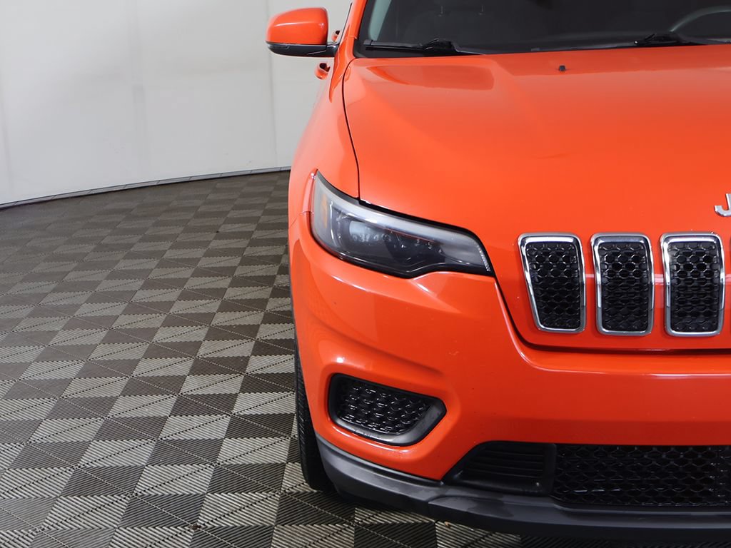 Used 2021 Jeep Cherokee Latitude FWD image 10