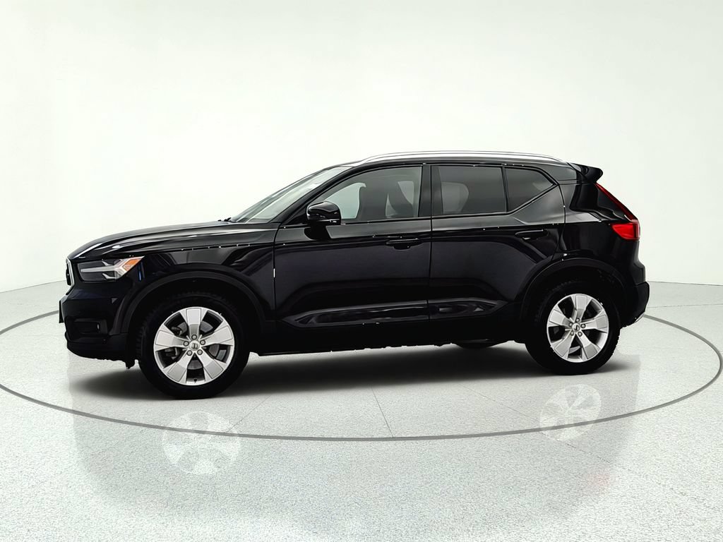 Used 2022 Volvo XC40 T5 Momentum AWD/4WD image 4