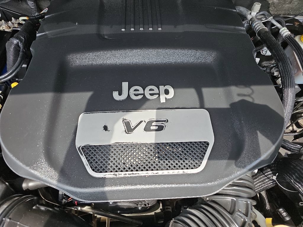 Certified 2018 Jeep Wrangler Unlimited Sport S AWD/4WD image 29