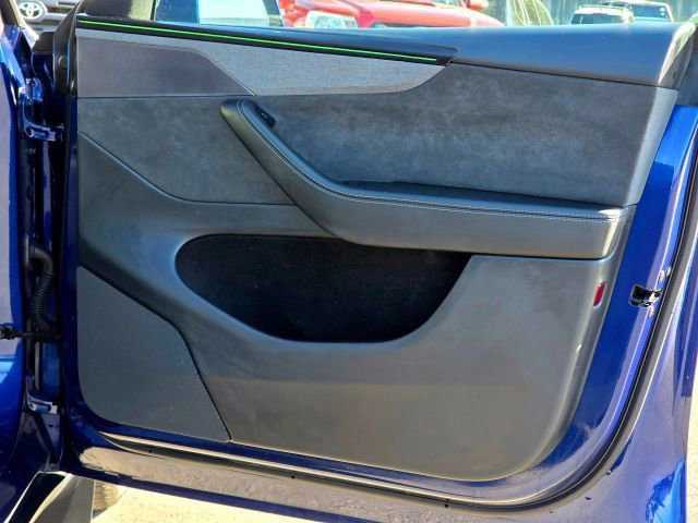 Used 2026 Tesla Model Y AWD image 29