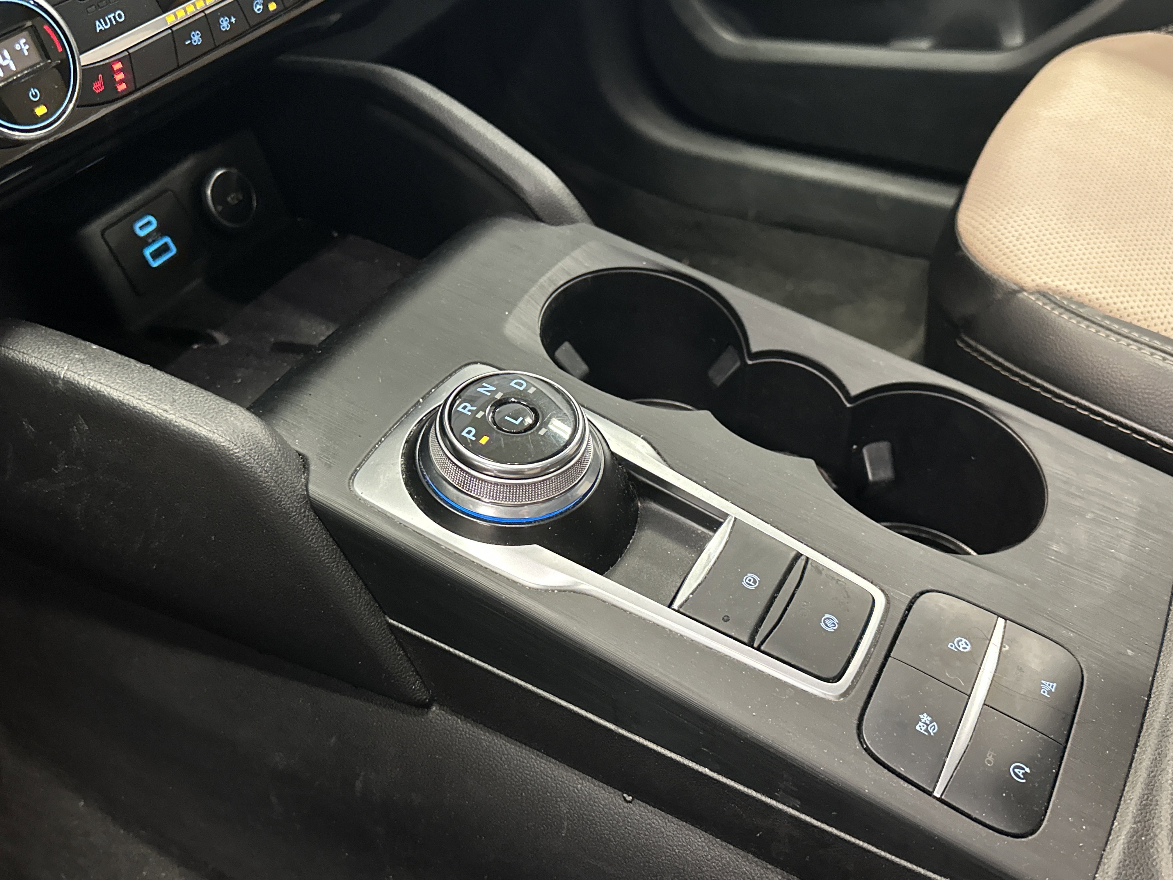 Used 2021 Ford Escape Titanium w/ Titanium Elite Package image 5