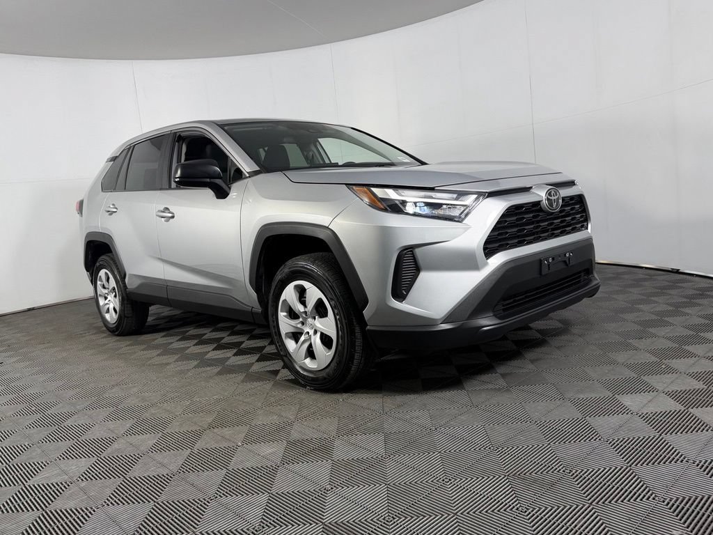 Used 2025 Toyota RAV4 LE FWD image 3