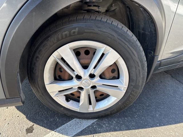 Used 2021 Nissan Kicks S image 30