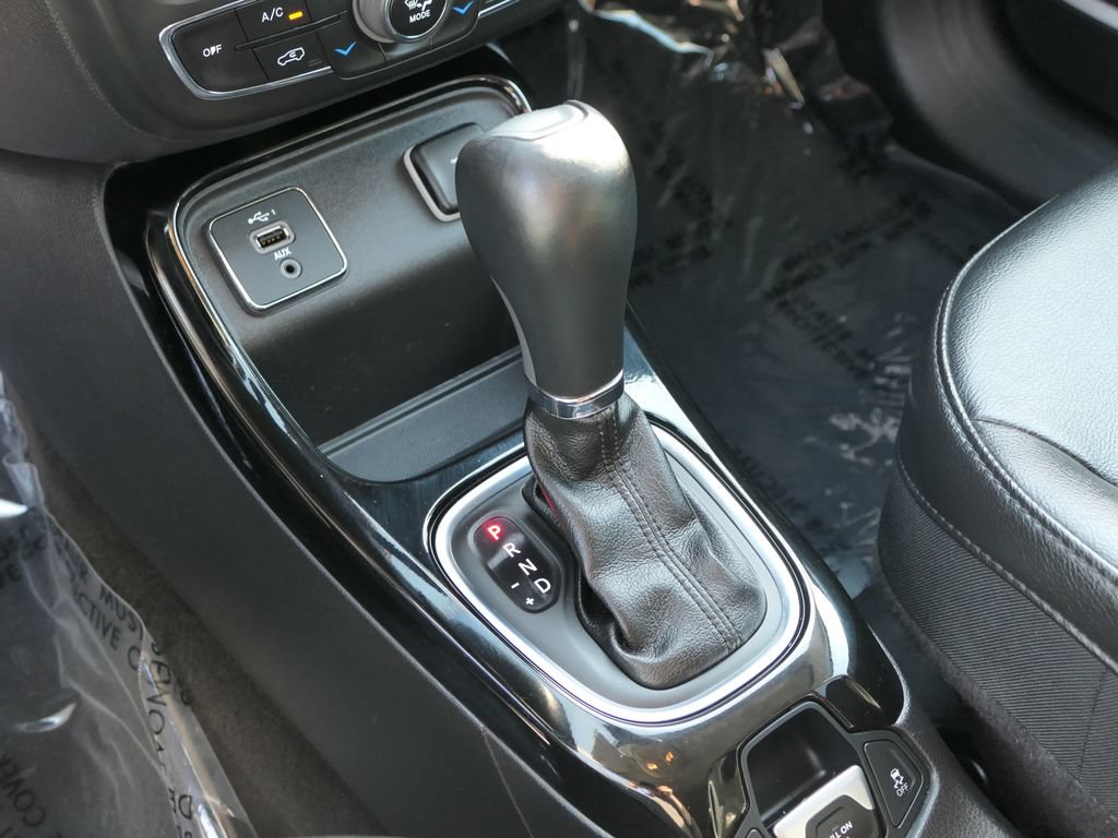 Used 2019 Jeep Compass Latitude FWD image 24