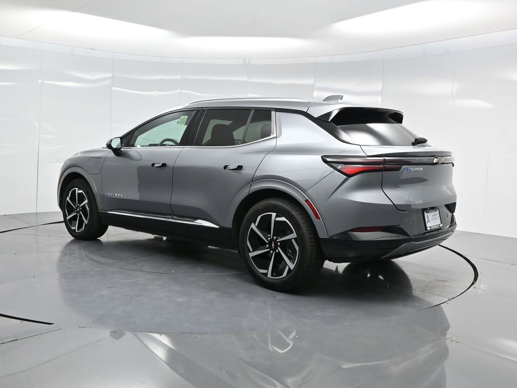 Used 2025 Chevrolet Equinox EV LT w/ Convenience Package image 6