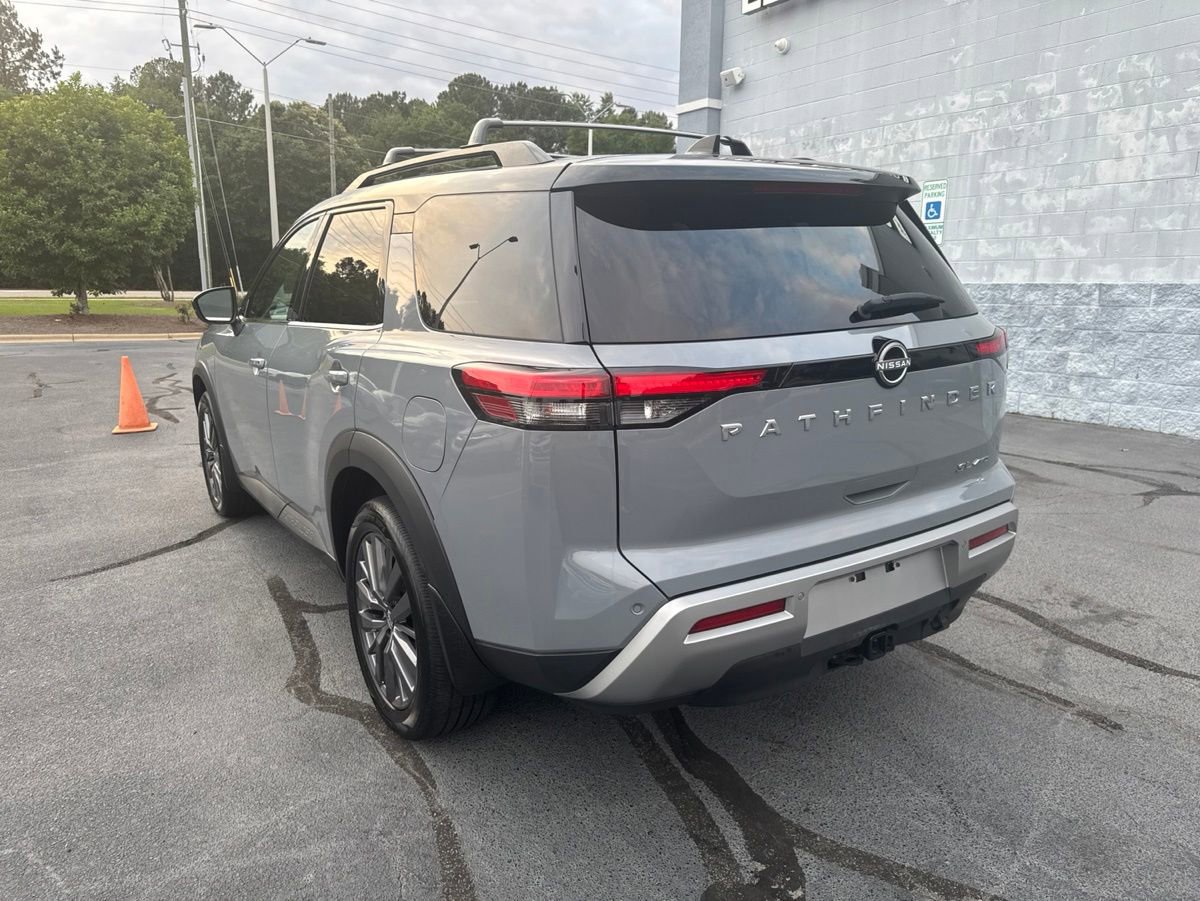 Used 2023 Nissan Pathfinder SL w/ SL Premium Package AWD/4WD image 5