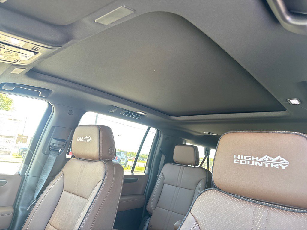 New 2026 Chevrolet Suburban High Country image 8