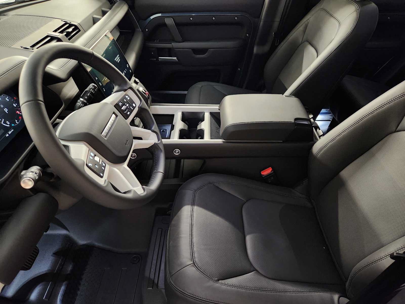 New 2026 Land Rover Defender 110 X-Dynamic SE AWD/4WD image 13