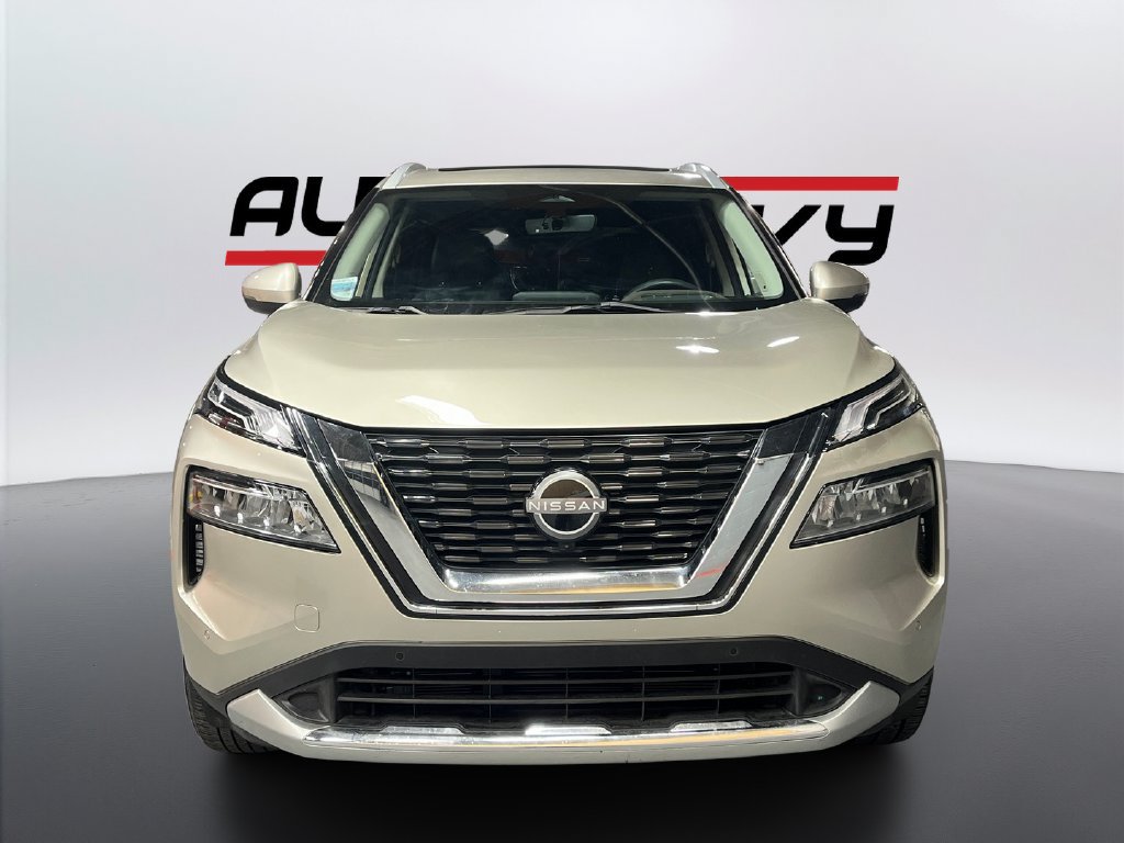Used 2023 Nissan Rogue Platinum w/ Platinum Premium Package FWD image 2