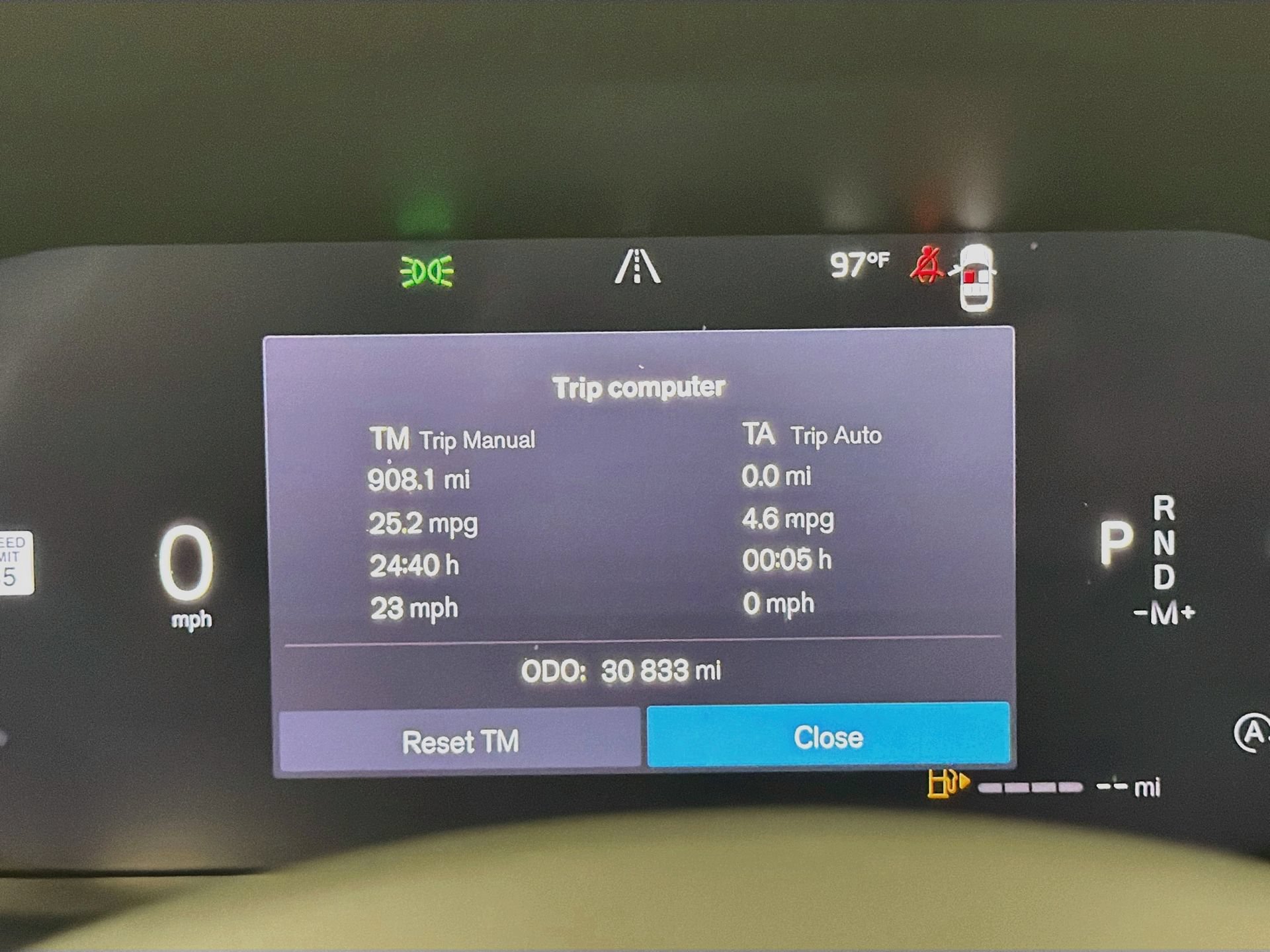 Certified 2024 Volvo XC60 B5 Plus AWD/4WD image 12