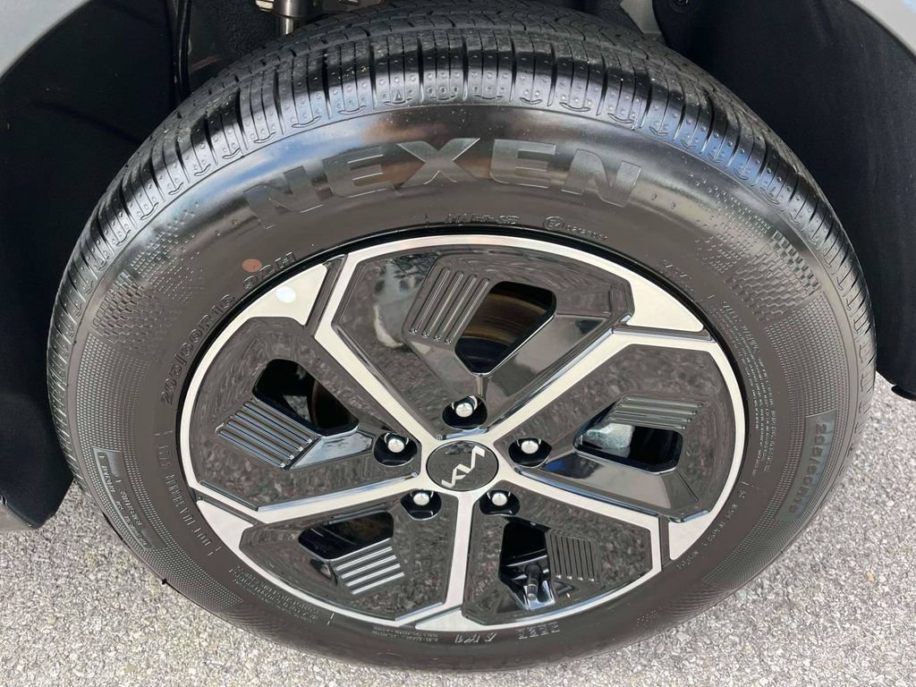 Certified 2025 Kia Niro EX FWD image 37
