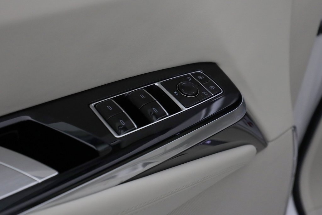 Used 2025 Cadillac Escalade Sport Platinum w/ LPO, ONYX Package image 19