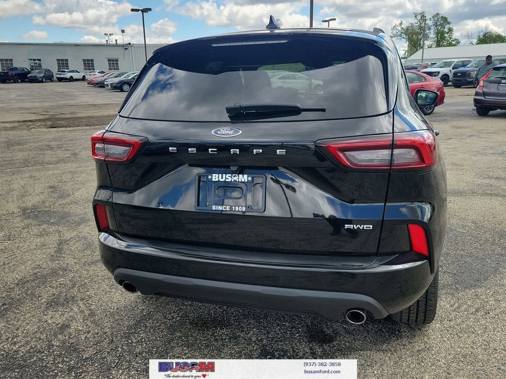 Used 2023 Ford Escape ST-Line Elite w/ Premium Technology Package AWD/4WD image 31