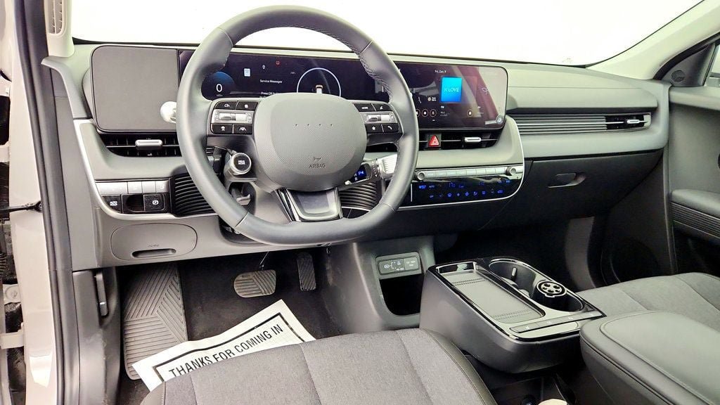 Used 2025 Hyundai Ioniq 5 SE RWD image 10