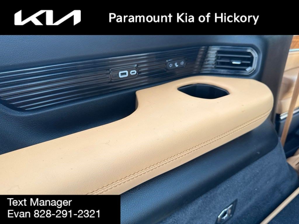 Used 2022 Jeep Grand Wagoneer Series III AWD/4WD image 15