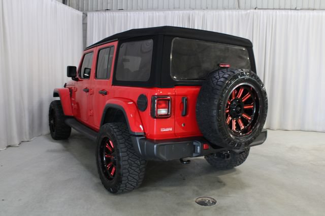 Used 2018 Jeep Wrangler Unlimited Sahara w/ Cold Weather Group AWD/4WD image 22
