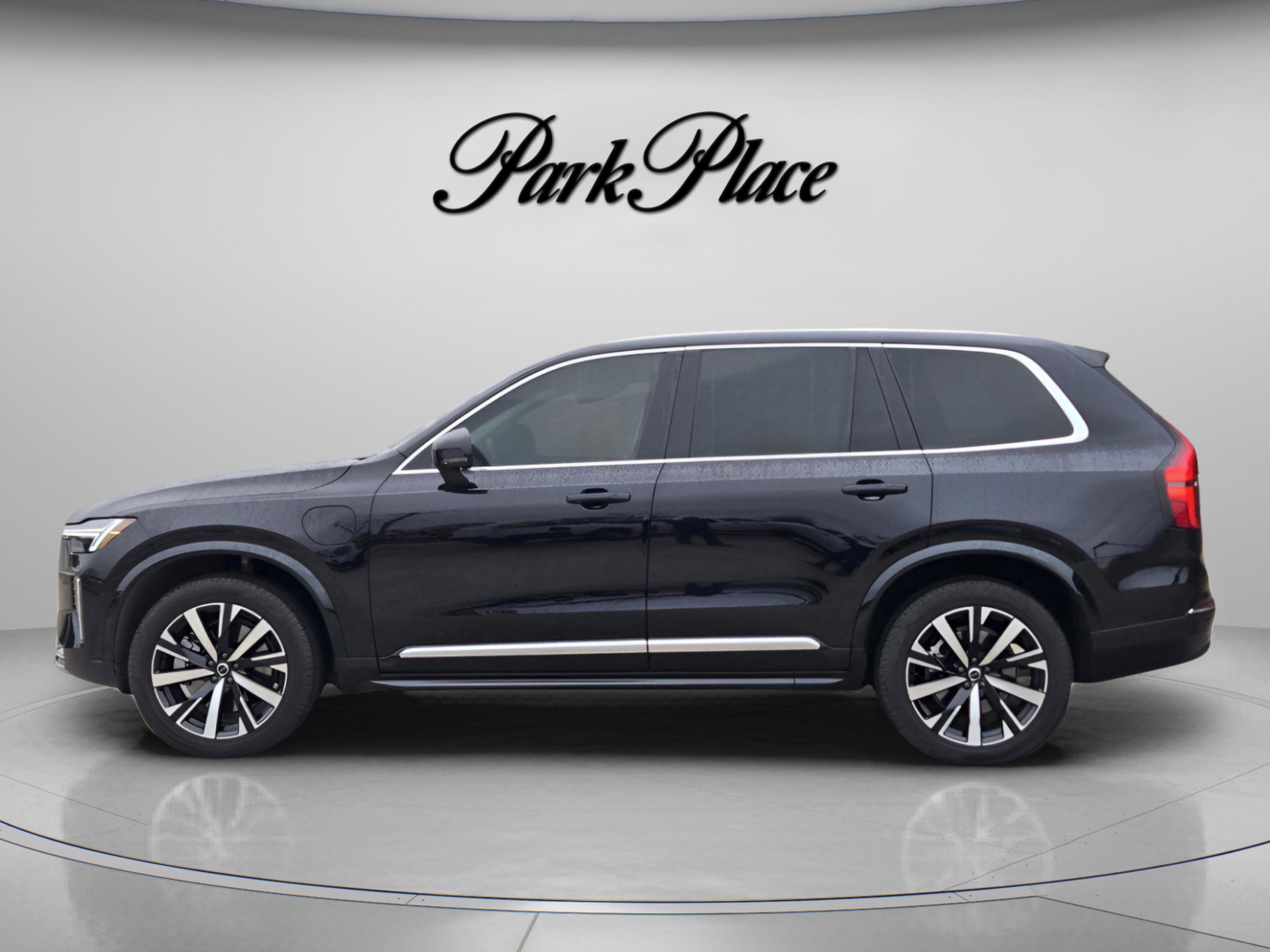 New 2025 Volvo XC90 T8 Core w/ Protection Package video 2