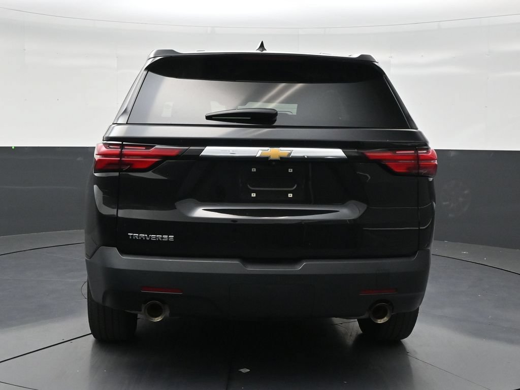 Used 2023 Chevrolet Traverse LS FWD image 4