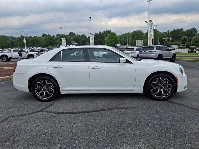Used 2015 Chrysler 300 S AWD/4WD image 9