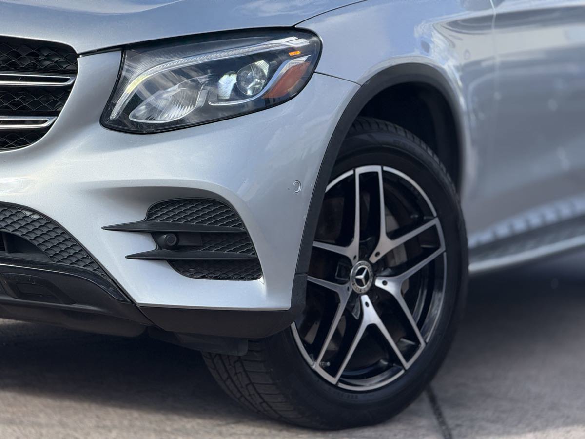 Used 2019 Mercedes-Benz GLC 300 image 2