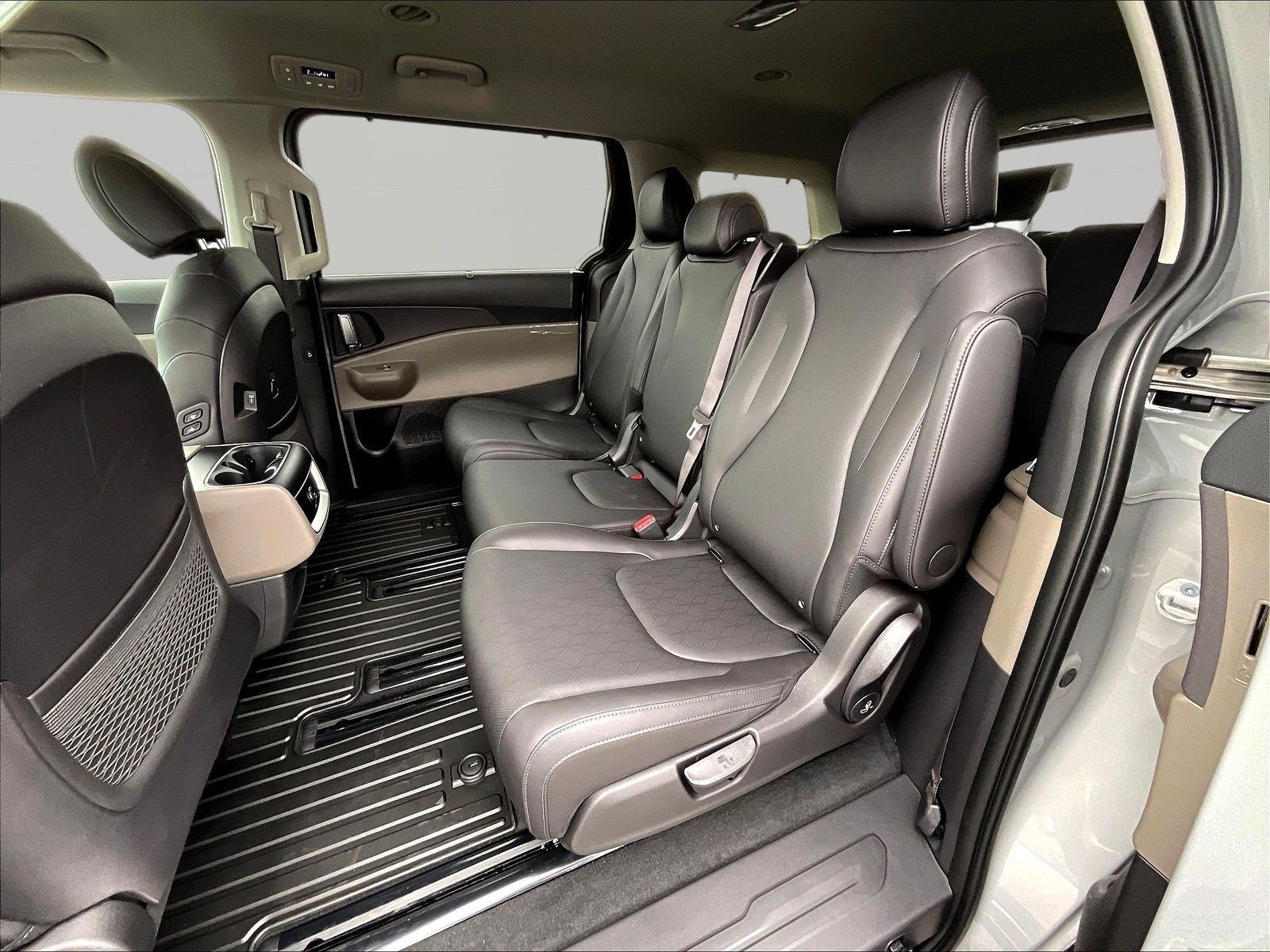 New 2027 Kia Carnival EX FWD image 18