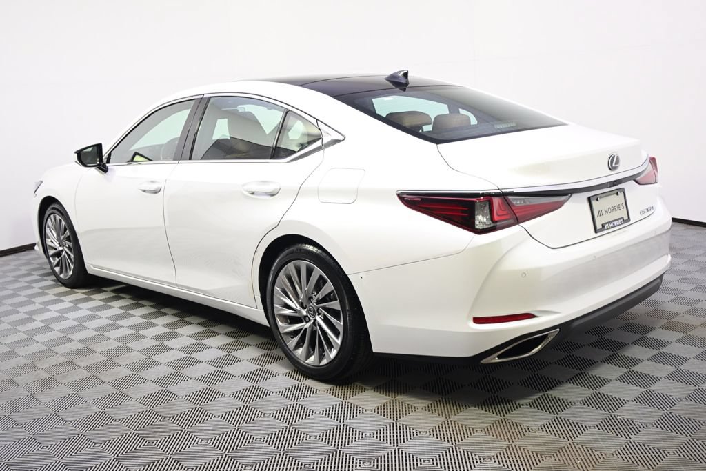 Used 2020 Lexus ES 350 Ultra Luxury w/ Accessory Package 2 FWD image 3